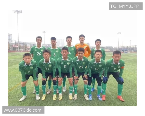 上海足球队在世锦赛积分榜上以56分稳居第一名展现强劲实力