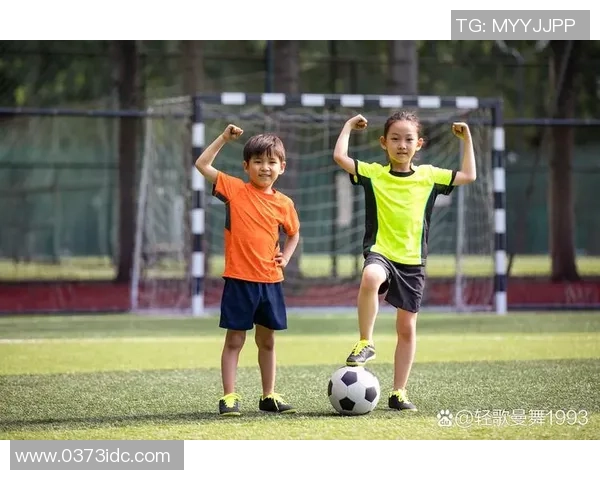 热爱足球的心声与梦想在绿茵场上交织成美丽的篇章