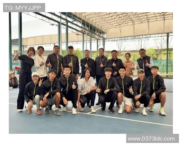 重庆网球队心理素质揭秘:如何在赛场上超越自我与对手的较量 重庆网球队心理素质揭秘:如何在赛场上超越自我与对手的较量